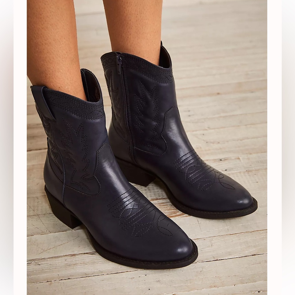Coconuts by Matisse Free People Navy Blue Vegan Ranch Cowboy Boots - SIZE 9.5